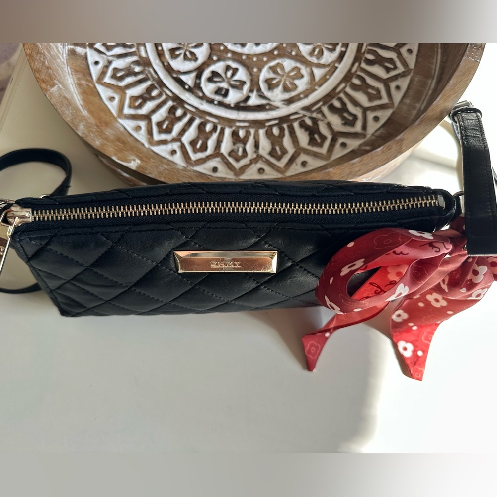 DKNY Quilted Lamb Leather Crossbody Bag Black - Picture 3 of 13